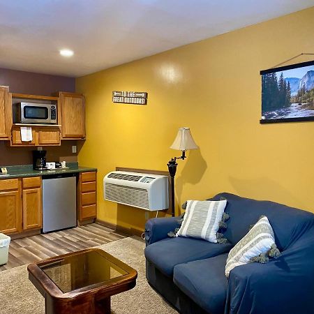 Moosehead Lodge Rangely Экстерьер фото