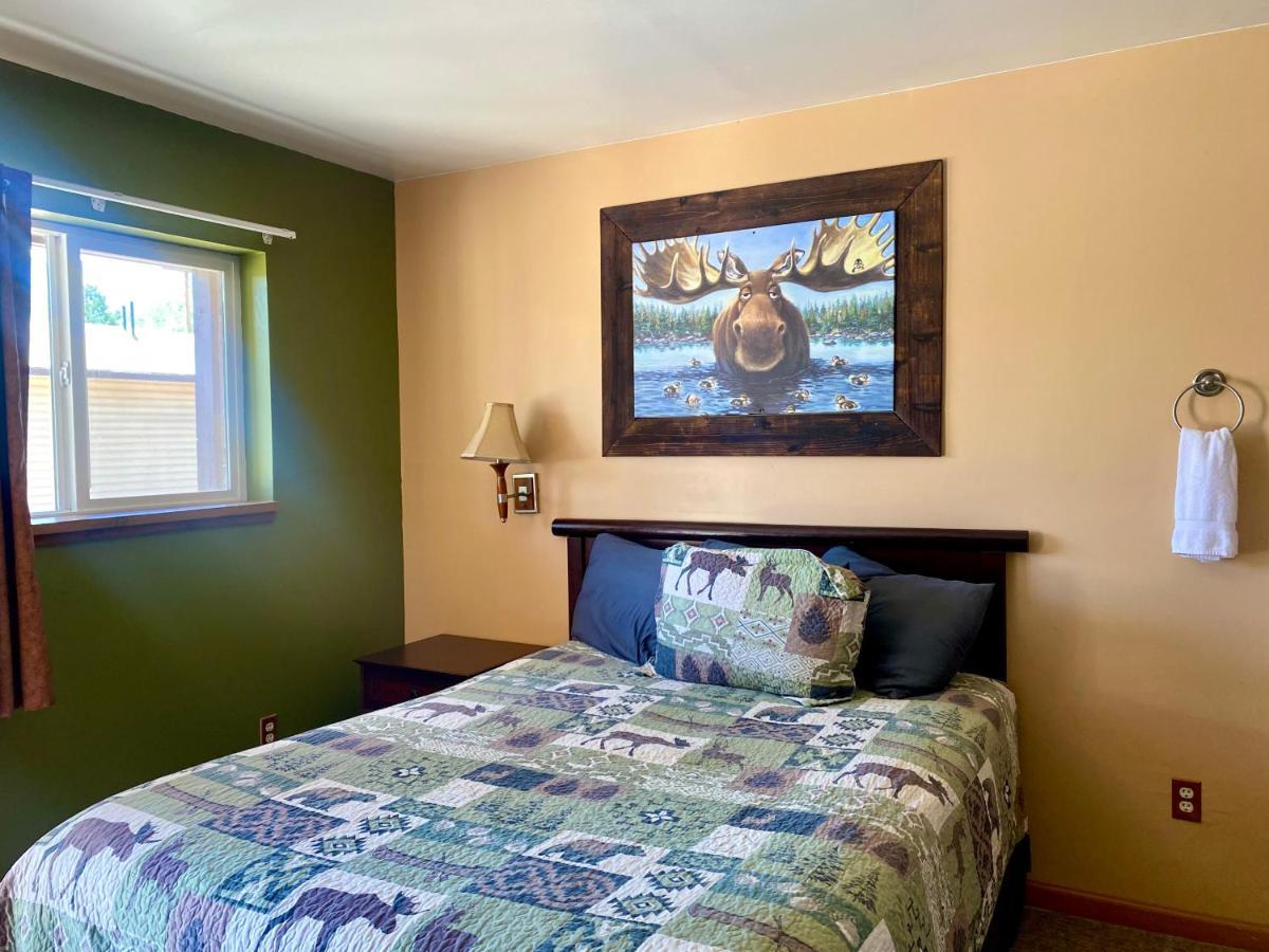 Moosehead Lodge Rangely Экстерьер фото