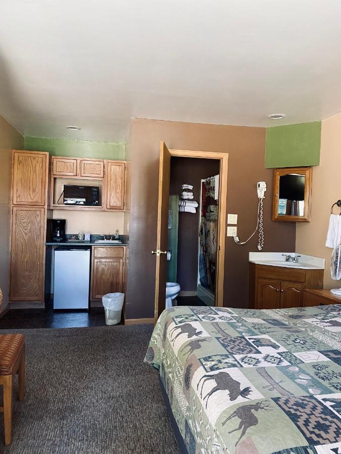 Moosehead Lodge Rangely Экстерьер фото